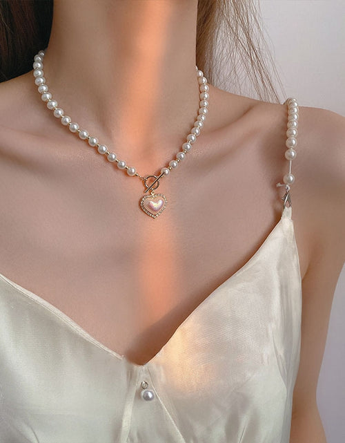 Load image into Gallery viewer, Pearl Necklace